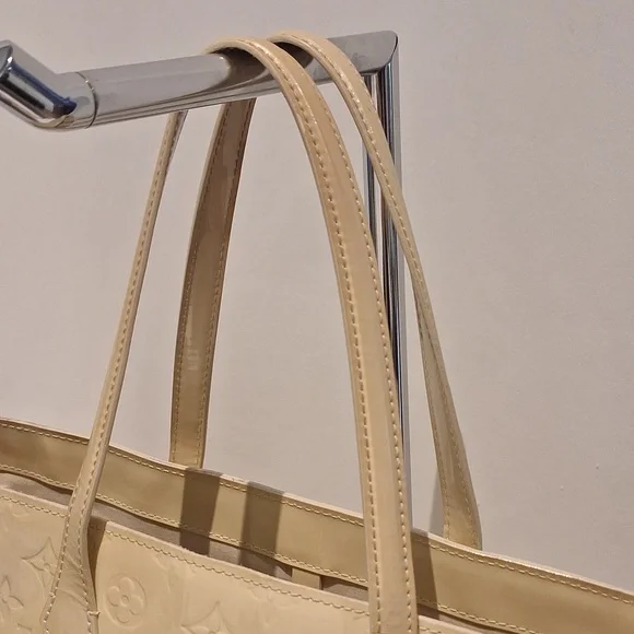 Louis Vuitton Cream Iridescent Patent Leather Tote - Picture 5 of 16